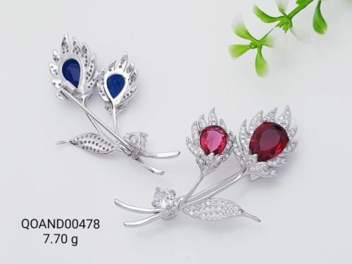 Brooch – QOAND00478
