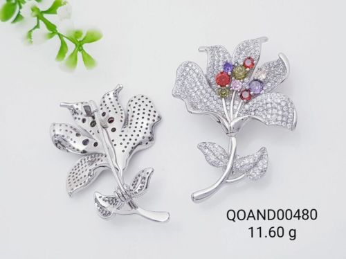 Brooch – QOAND00480